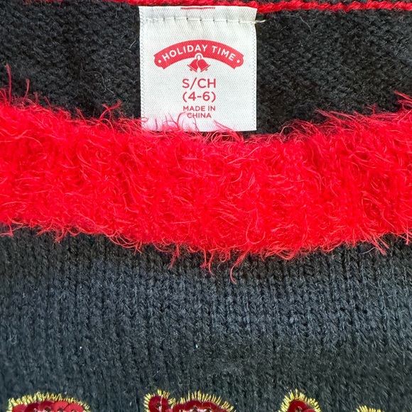 Holiday Time Festive Felix Navidad Santa on Beach - Picture 10 of 10